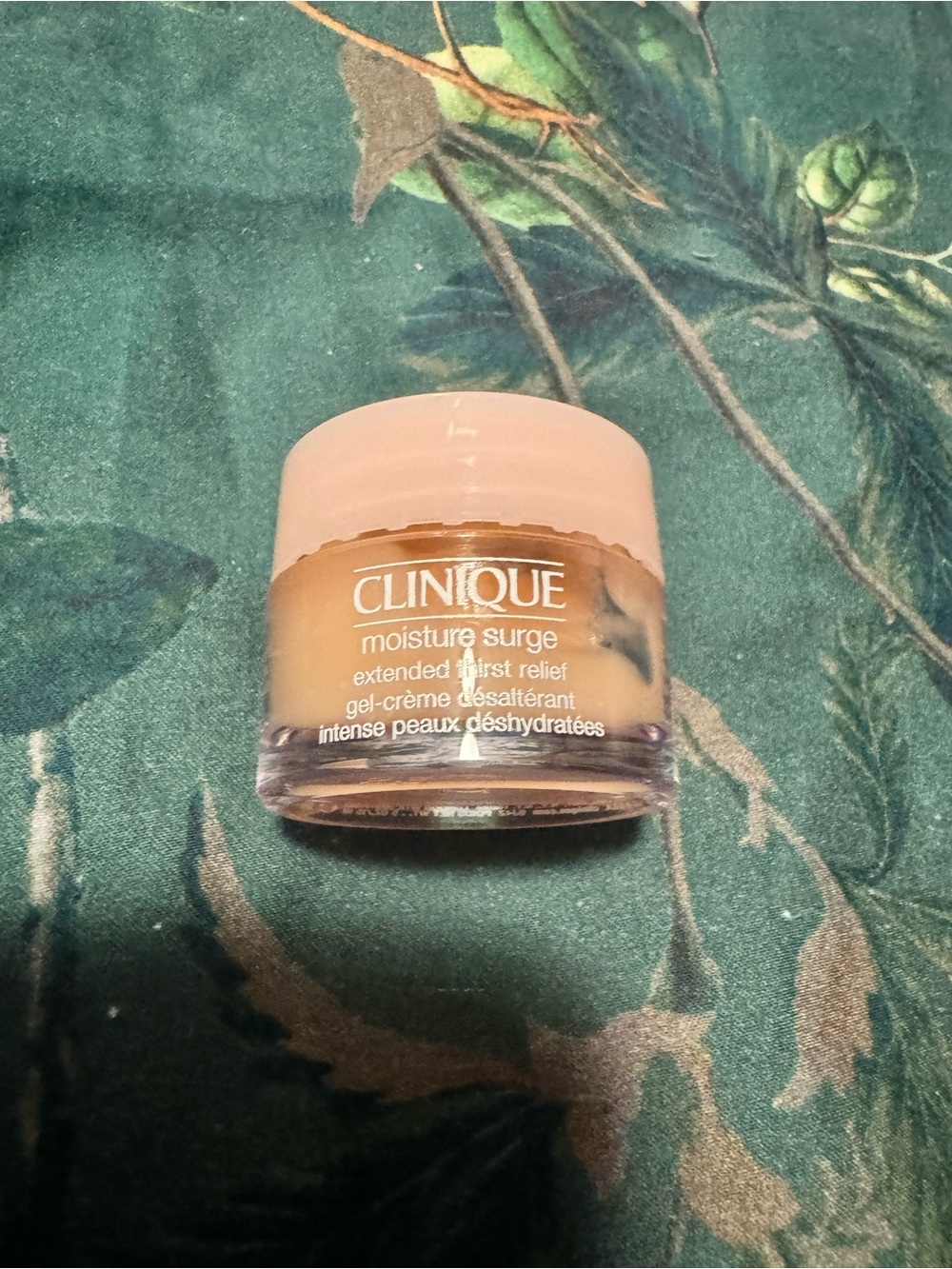 Clinique Moisture Surge Mini Jar – Peach Pink Cap